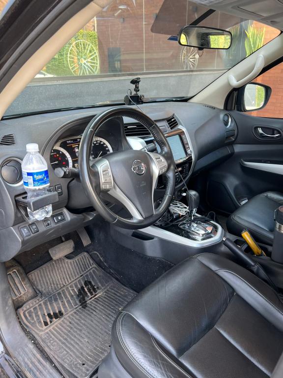 NISSAN Frontier - Foto