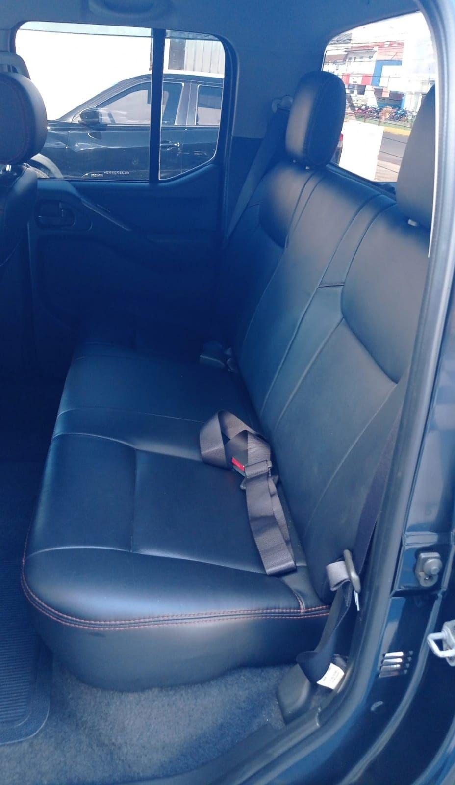 NISSAN Frontier - Foto