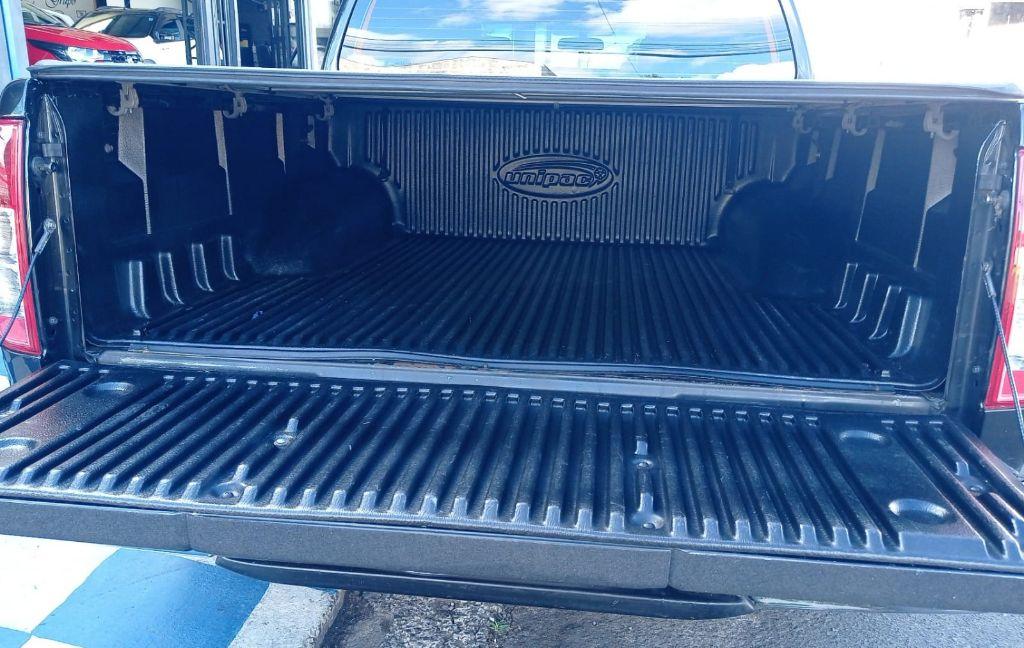 NISSAN Frontier - Foto