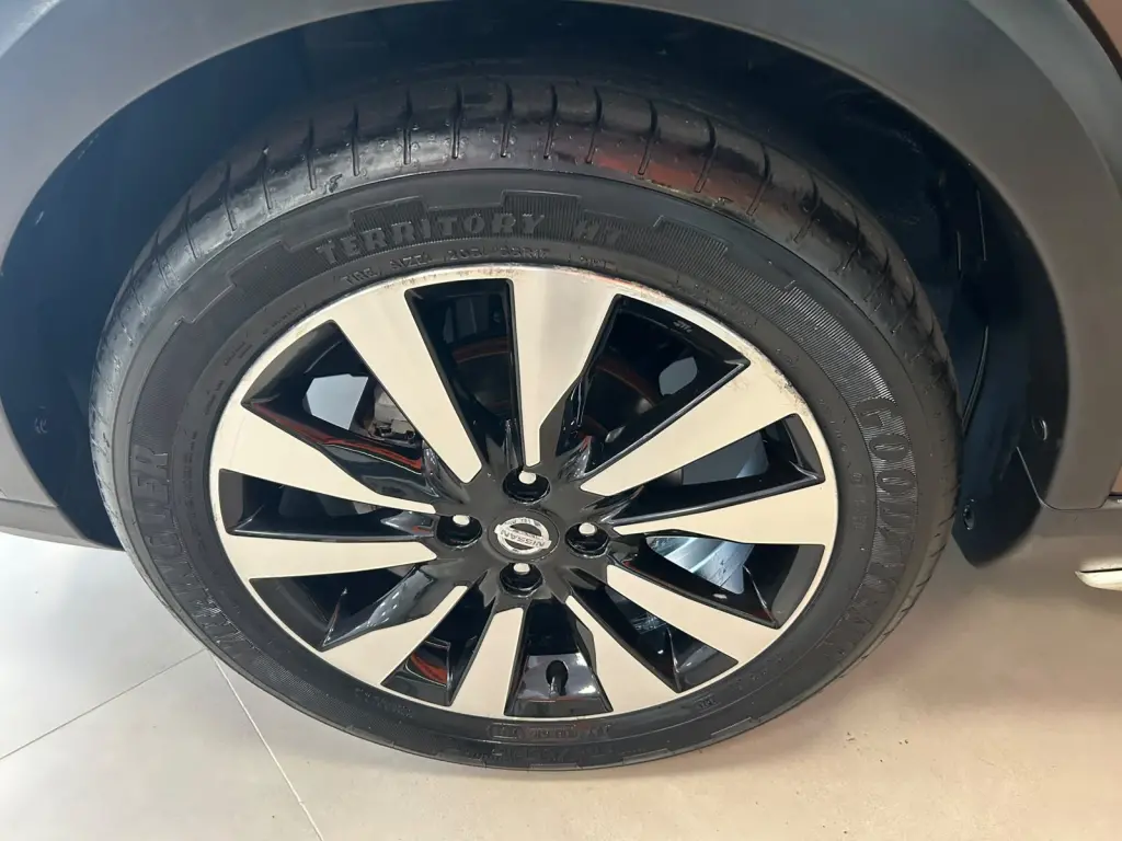 NISSAN Kicks - Foto