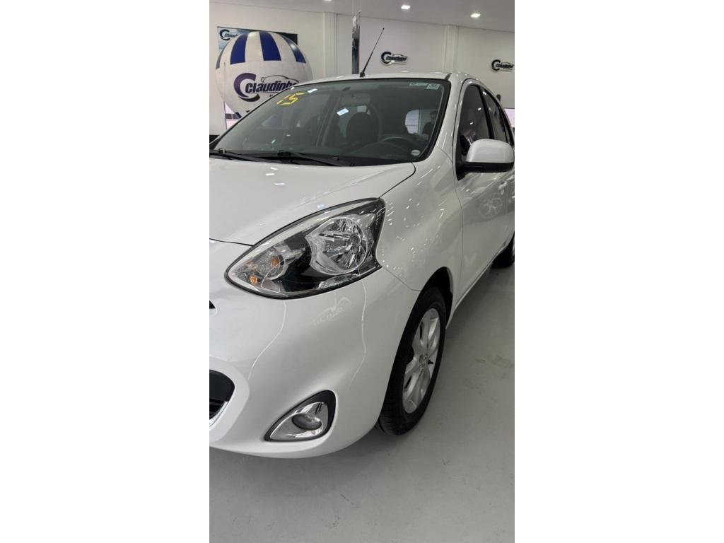 NISSAN March - Foto