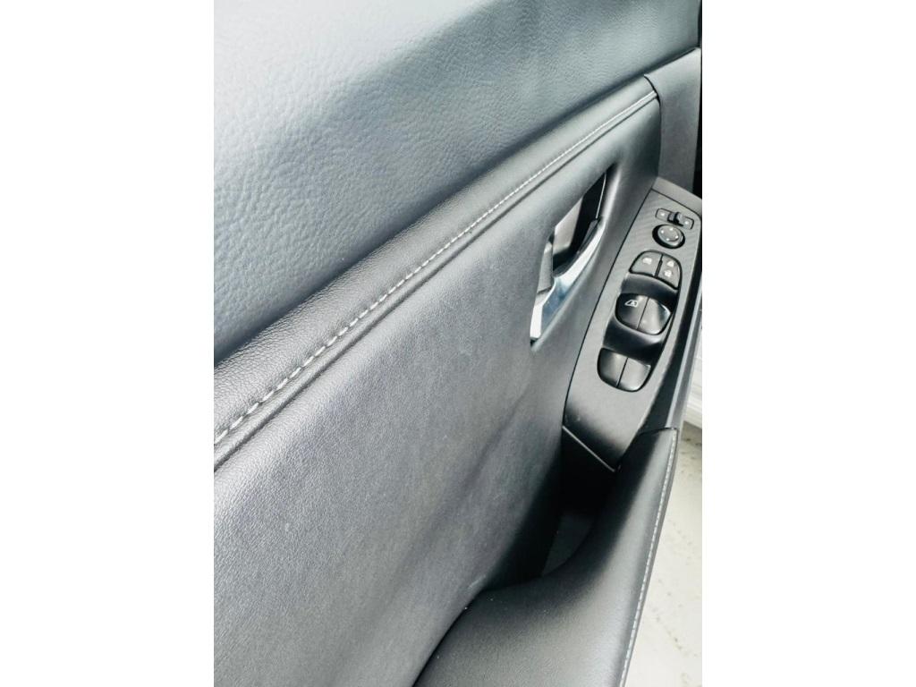 NISSAN Sentra - Foto