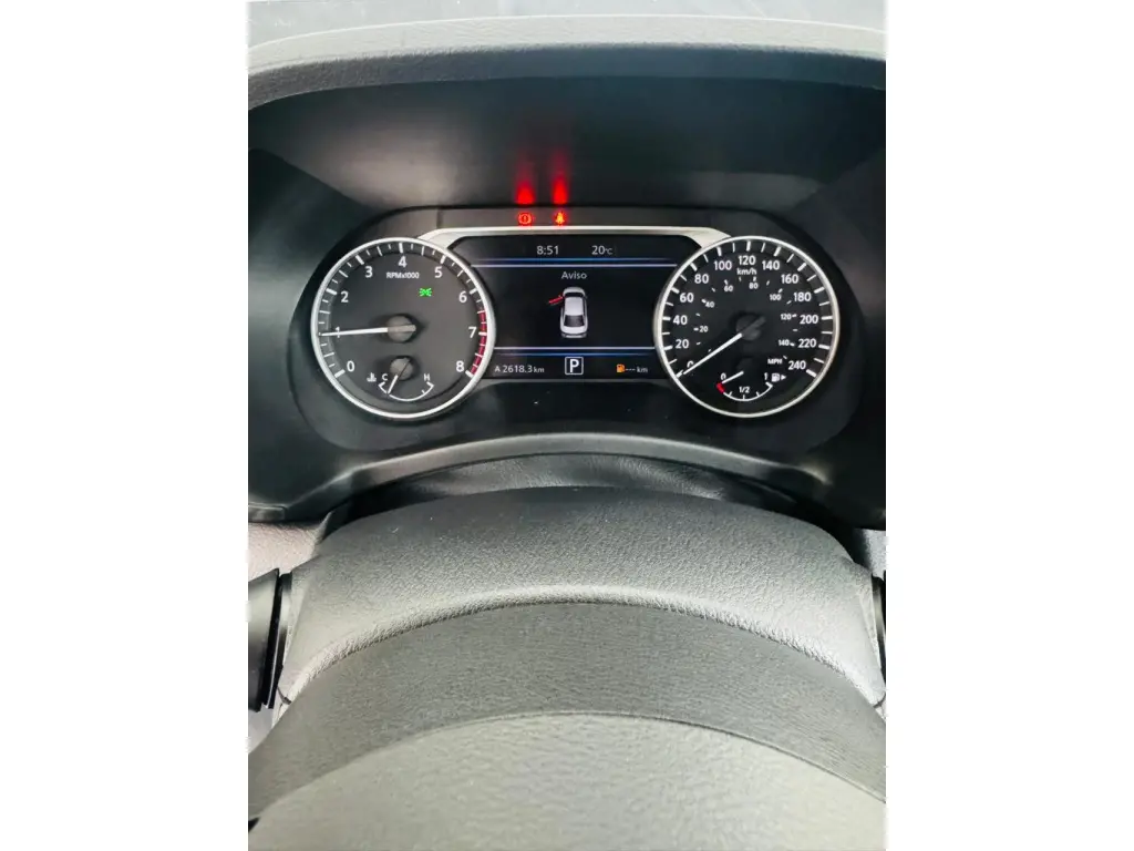 NISSAN Sentra - Foto