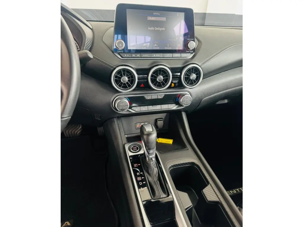 NISSAN Sentra - Foto