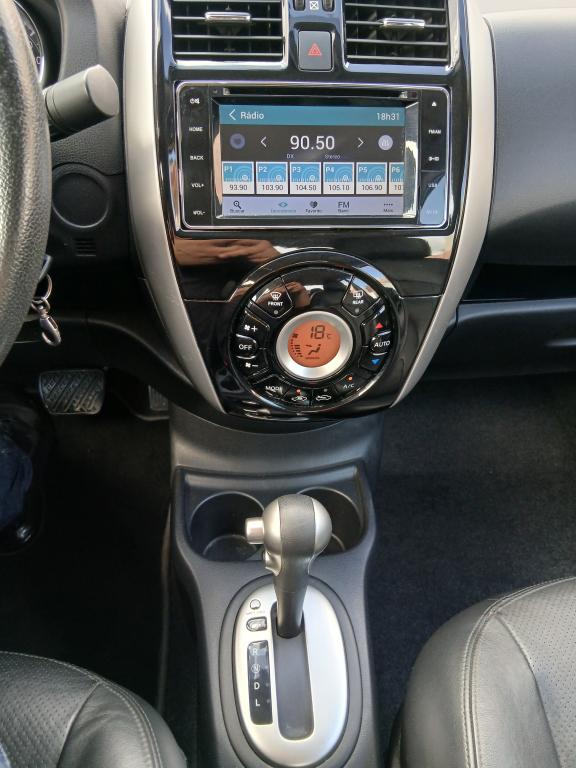 NISSAN Versa Sedan - Foto
