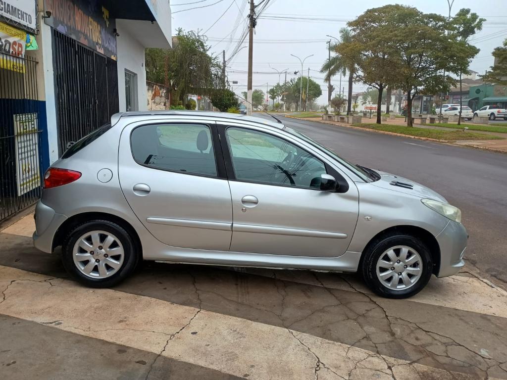 PEUGEOT 207 Hatch - Foto