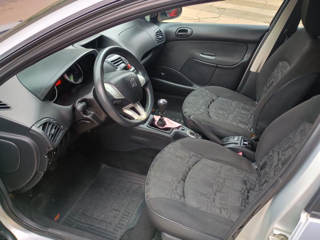 PEUGEOT 207 Hatch - Foto