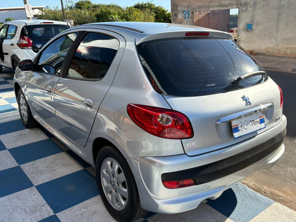 PEUGEOT 207 Hatch - Foto