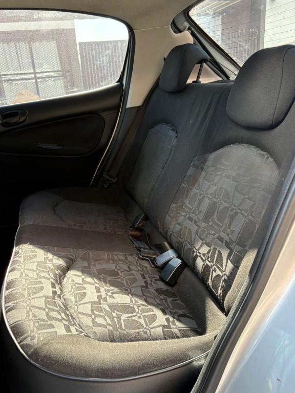 PEUGEOT 207 Hatch - Foto
