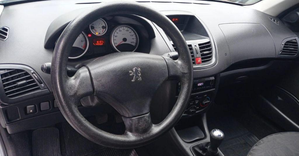 PEUGEOT 207 Hatch - Foto