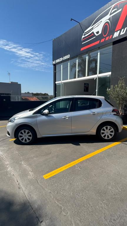 PEUGEOT 208 - Foto