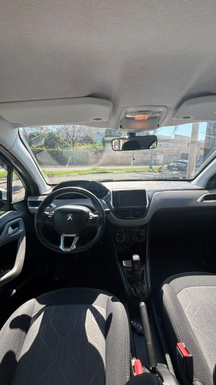 PEUGEOT 208 - Foto