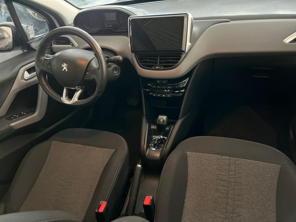 PEUGEOT 208 - Foto