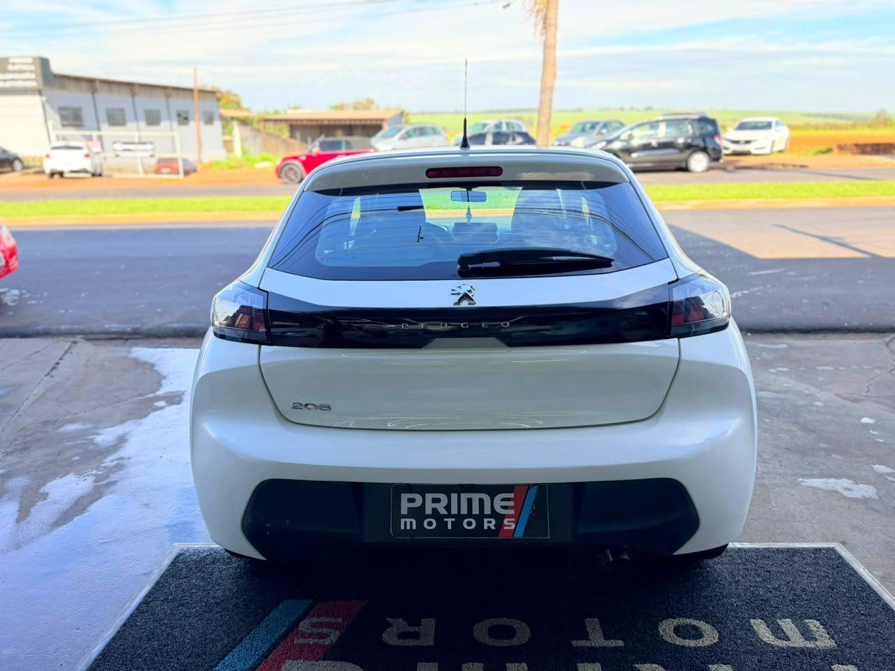 PEUGEOT 208 - Foto