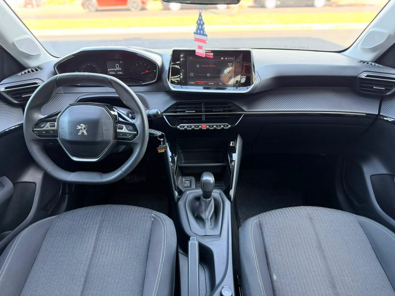 PEUGEOT 208 - Foto