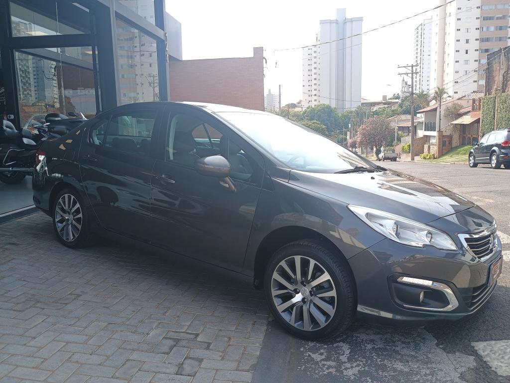 PEUGEOT 408 Sedan - Foto