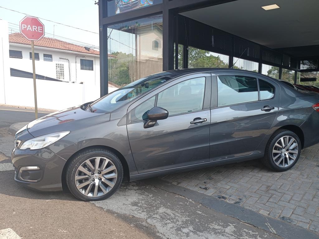 PEUGEOT 408 Sedan - Foto