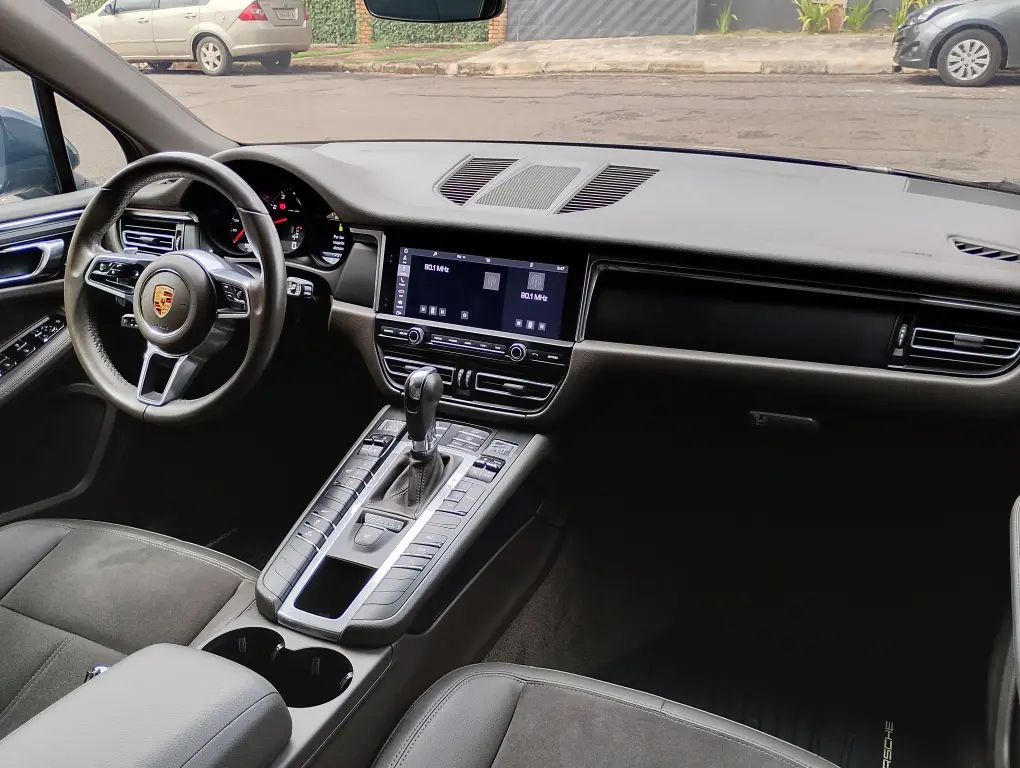 PORSCHE Macan - Foto