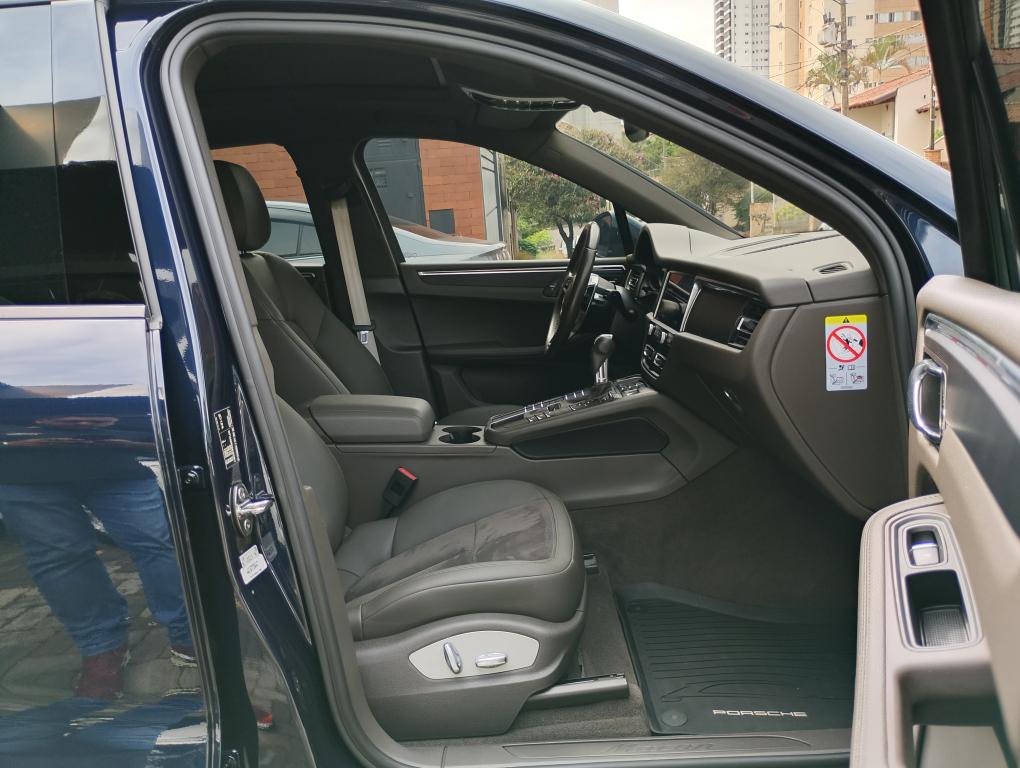 PORSCHE Macan - Foto