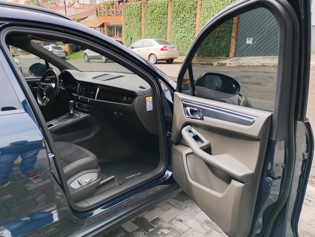 PORSCHE Macan - Foto