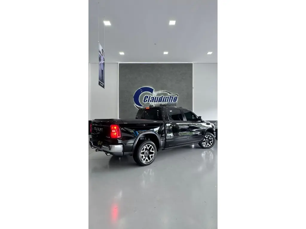 RAM 1500 - Foto