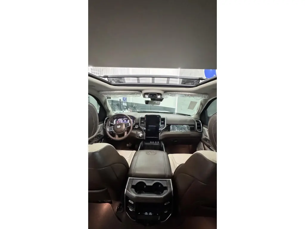 RAM 1500 - Foto