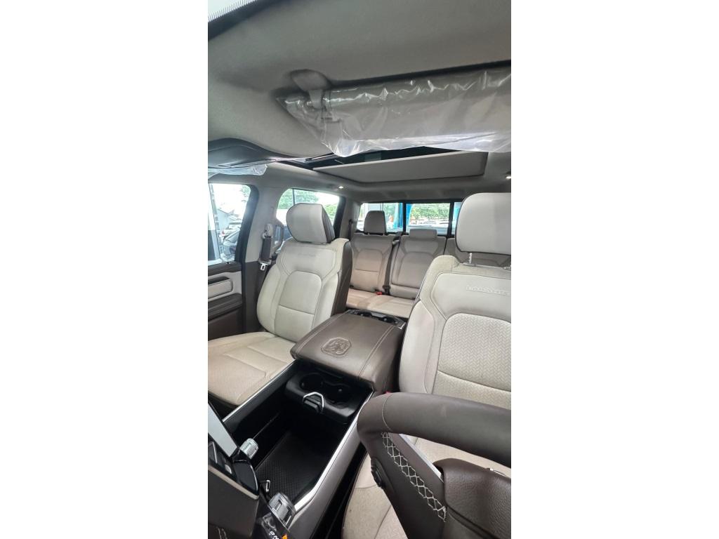 RAM 1500 - Foto