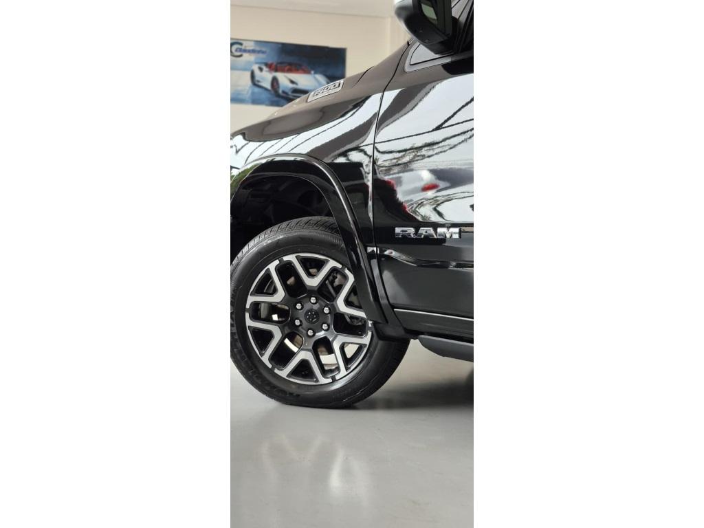 RAM 1500 - Foto
