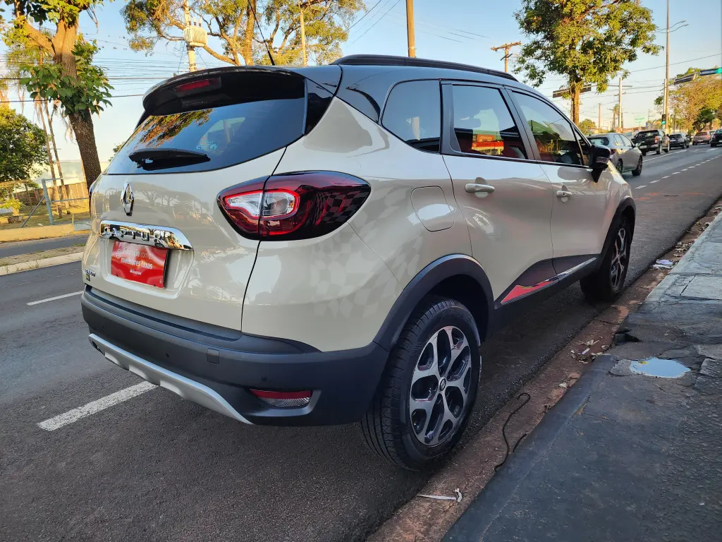 RENAULT Captur - Foto