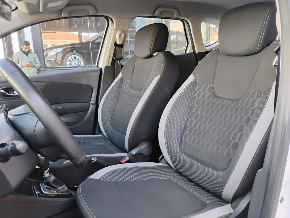 RENAULT Captur - Foto