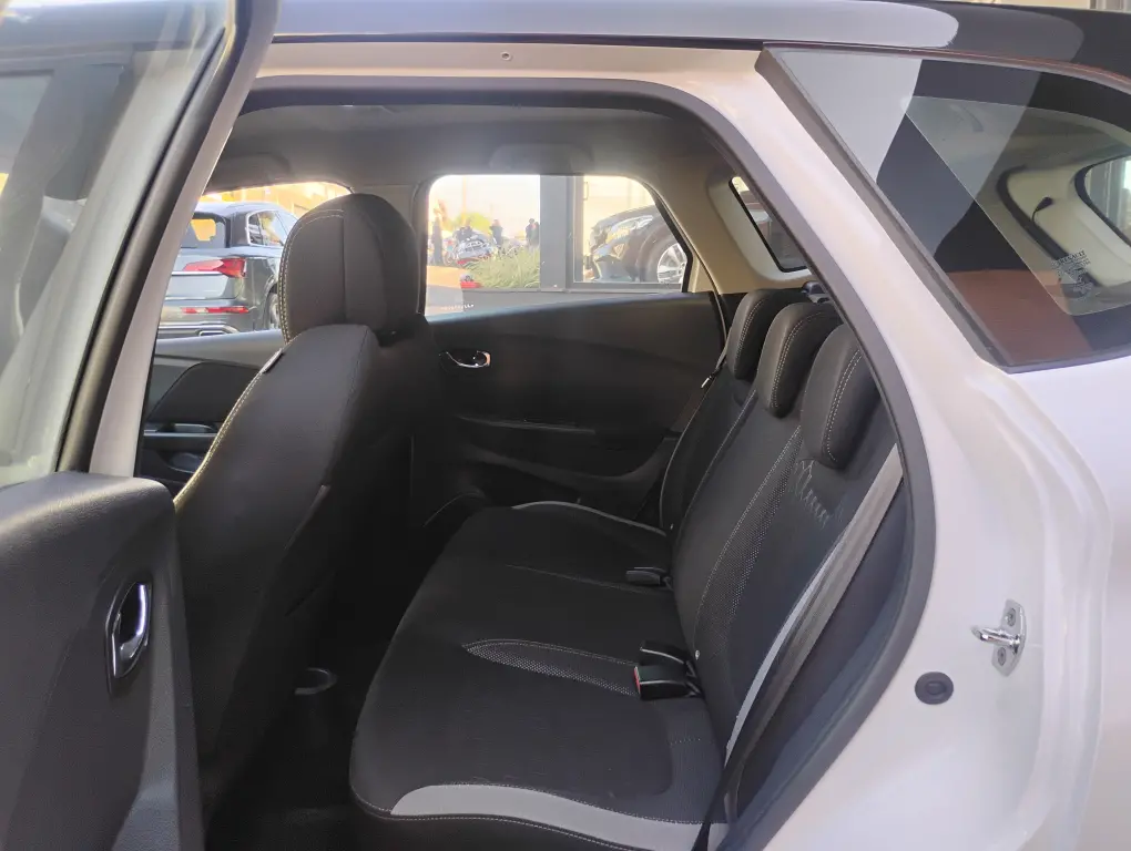 RENAULT Captur - Foto