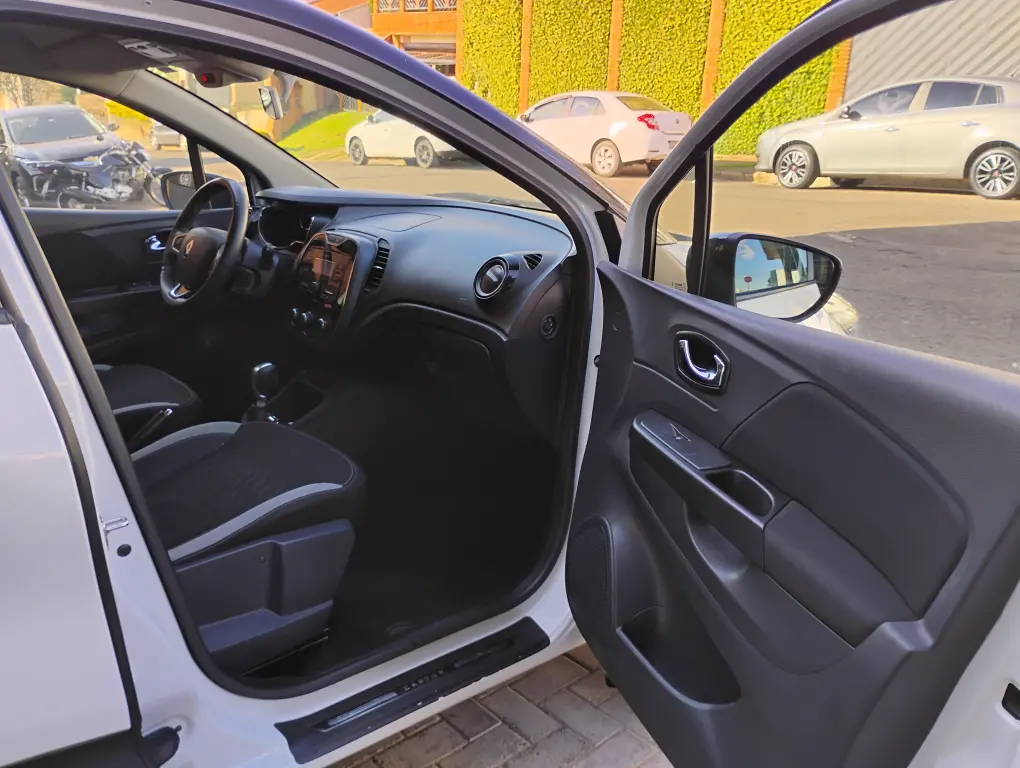 RENAULT Captur - Foto