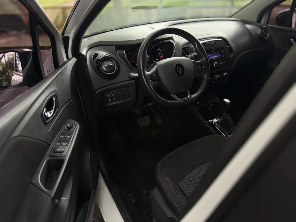 RENAULT Captur - Foto