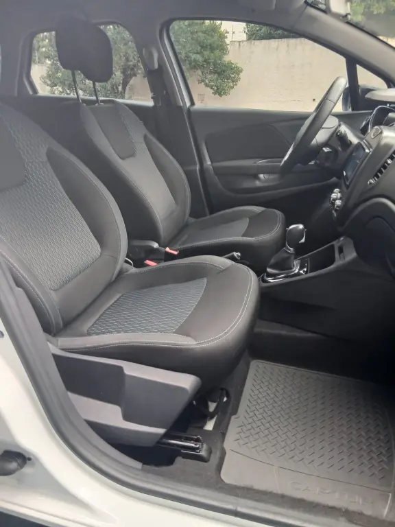 RENAULT Captur - Foto