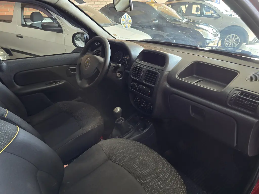 RENAULT Clio Hatch - Foto