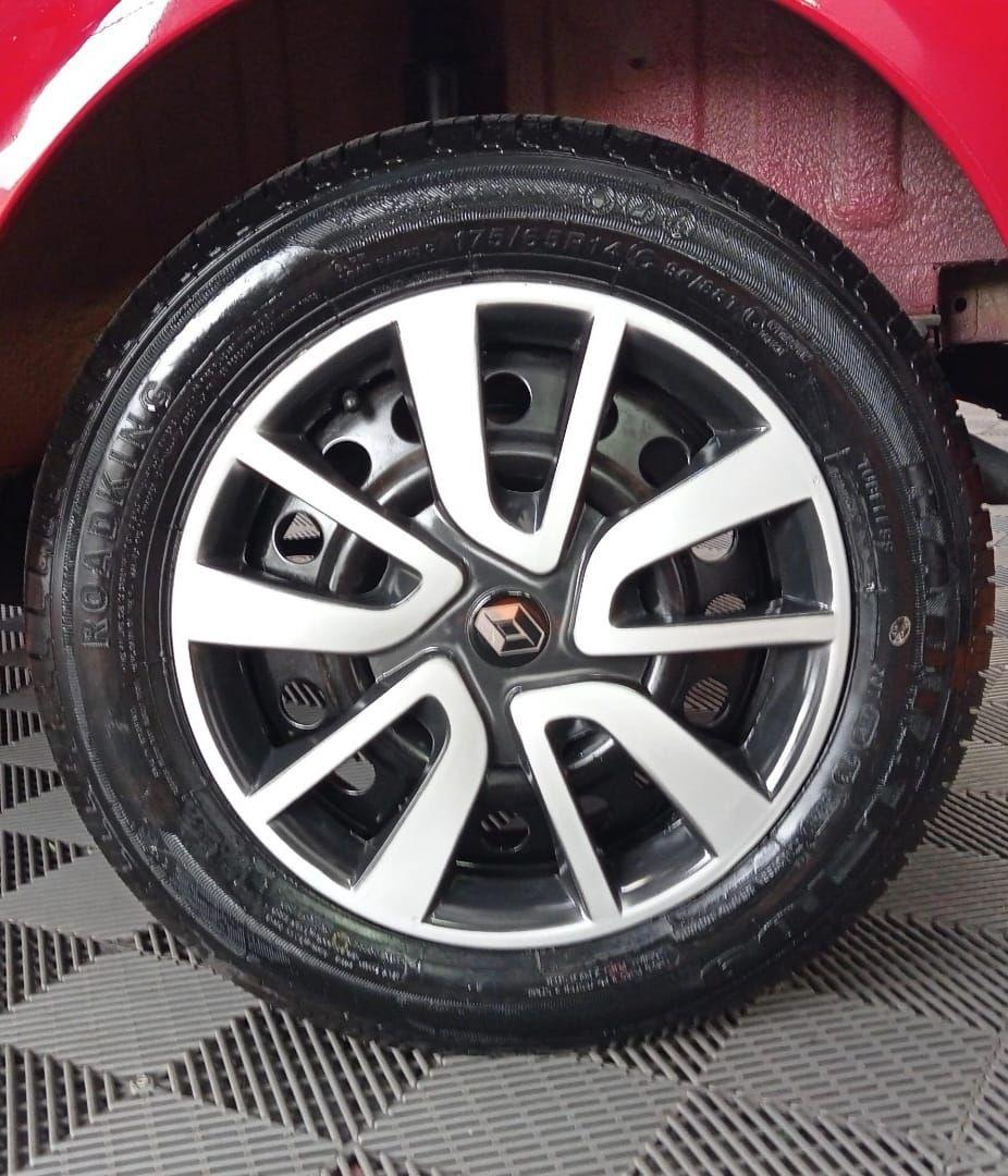 RENAULT Clio Hatch - Foto