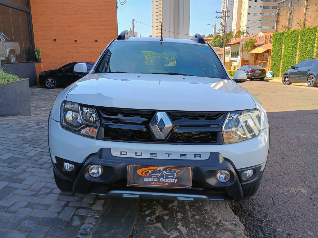 RENAULT Duster
