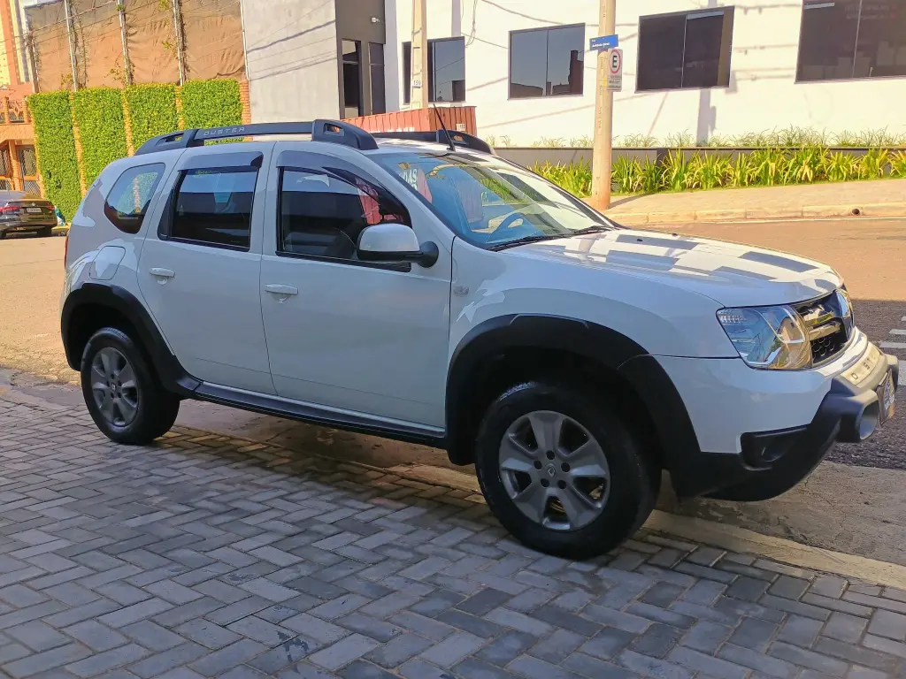 RENAULT Duster - Foto