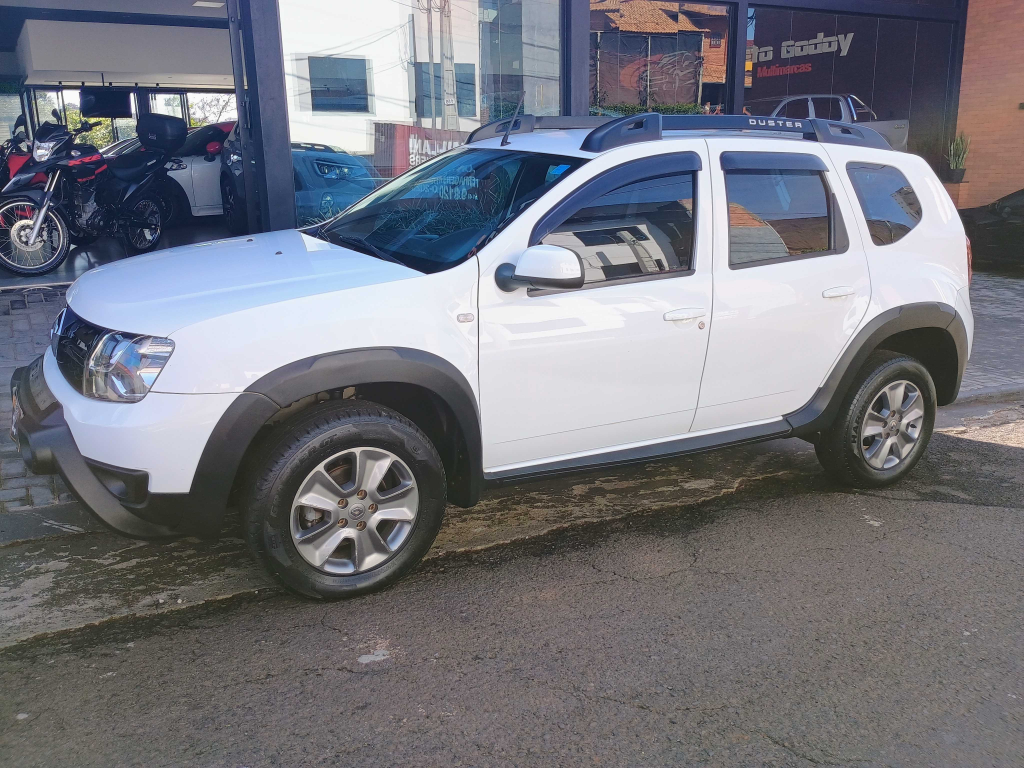 RENAULT Duster - Foto