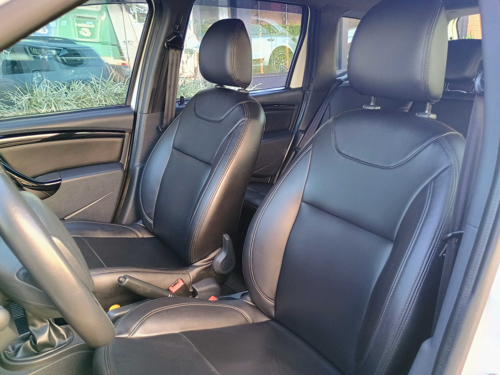 RENAULT Duster - Foto