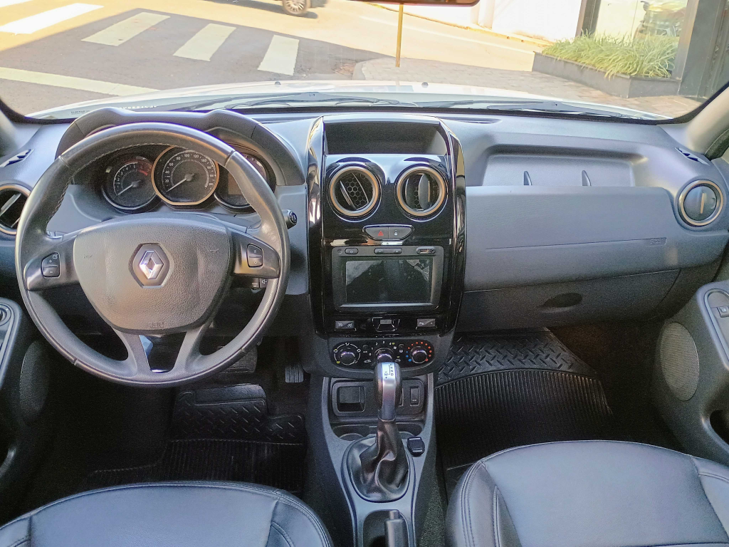 RENAULT Duster - Foto