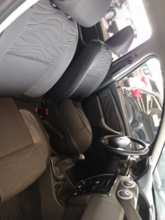 RENAULT Duster - Foto