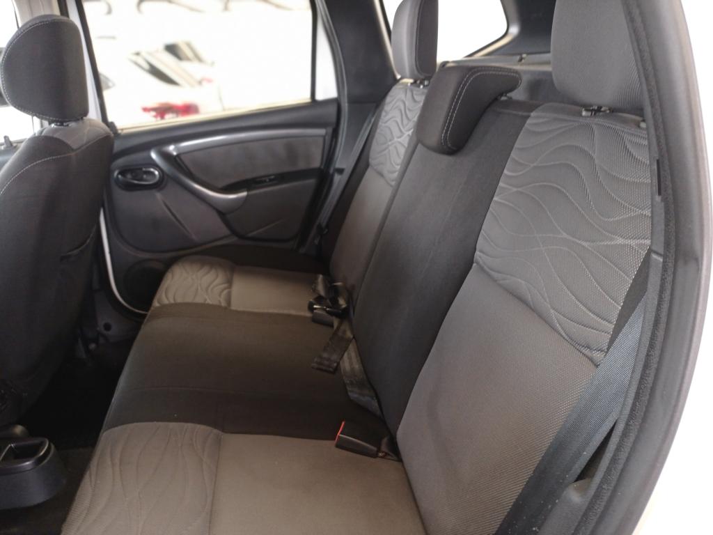 RENAULT Duster - Foto