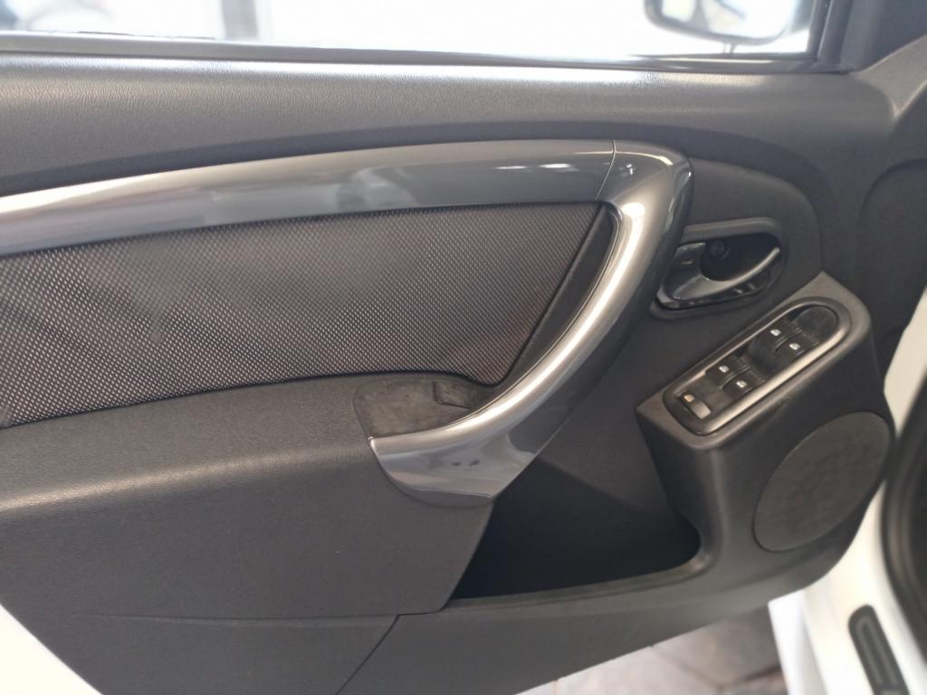 RENAULT Duster - Foto