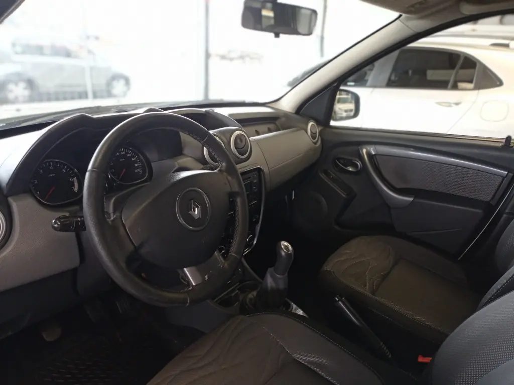 RENAULT Duster - Foto