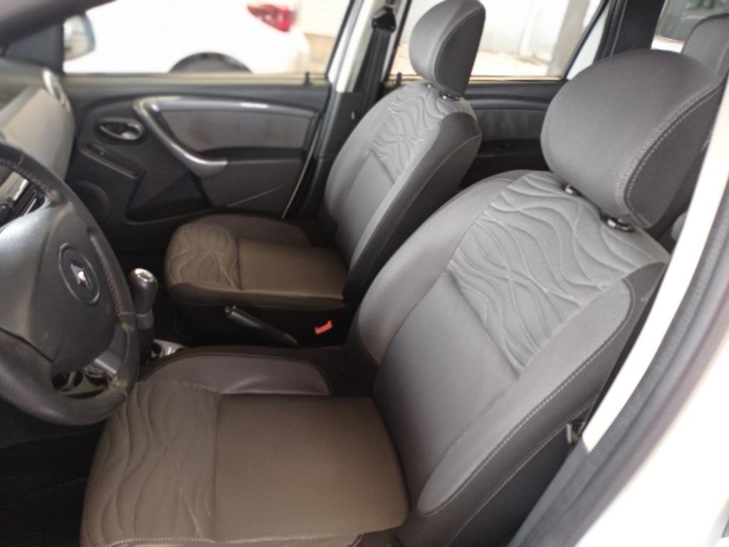 RENAULT Duster - Foto