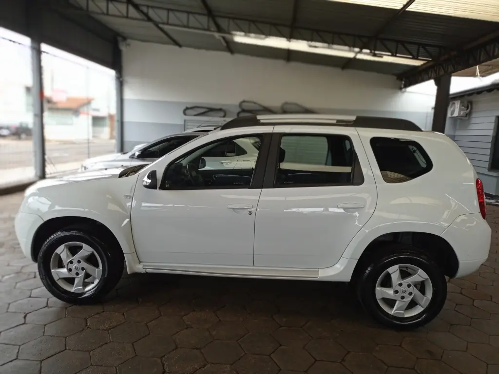 RENAULT Duster - Foto