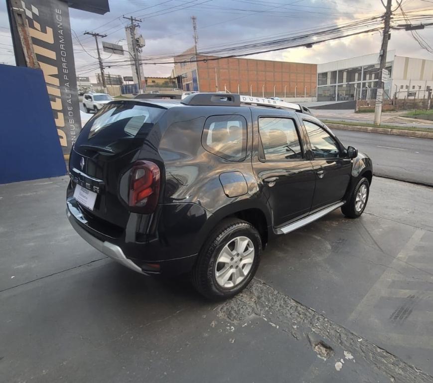 RENAULT Duster - Foto