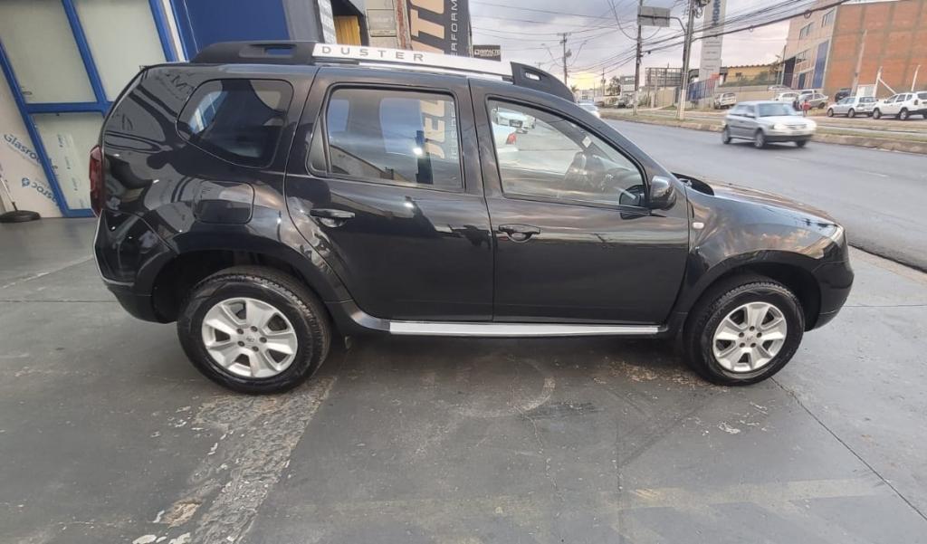 RENAULT Duster - Foto