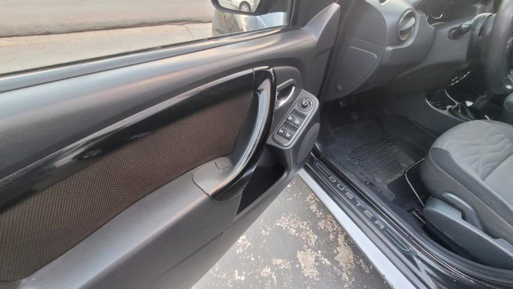 RENAULT Duster - Foto